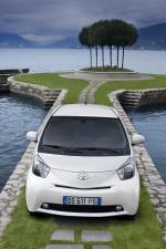 Toyota iQ 2008 года